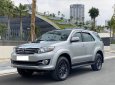 Toyota Fortuner 2016 - Gia đình cần bán xe Fortuner 2016, số sàn, máy dầu, màu bạc, còn mới tinh