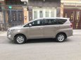 Toyota Innova 2019 - Gia đình mình cần bán lại Toyota Innova 2019, số sàn, màu xám