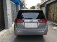 Toyota Innova 2017 - Gia đình cần bán xe Toyota Innova 2017 số sàn, màu bạc, còn mới tinh