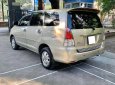 Toyota Innova 2009 - Gia đình cần bán Innova 2009 V, tự động, màu vàng cát, còn đẹp mới