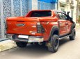 Toyota Hilux 2018 - Gia đình cần bán Hilux 2018, số tự động, máy dầu, màu cam độc quyền