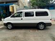 Hyundai Grand Starex 2004 - Gia đình cần bán bán tải Huyndai Starex  2004, số sàn, 800kg, màu trắng