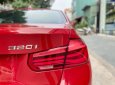 BMW 3 Series 2017 - Nhà tôi cần bán BMW 320i Model 2017 nhập Đức, số tự động, màu đỏ tươi