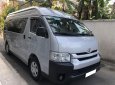 Toyota Hiace 2018 - Nhà cần bán Toyota Hiace 2018, số sàn, 16 chỗ, máy xăng, nhập Nhật, màu bạc