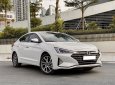 Hyundai Elantra 2020 - Tôi cần bán Hyundai Elantra 2020, bản full 2.0, số tự động, màu trắng sữa