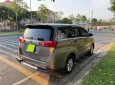 Toyota Innova 2017 - Gia đình mình cần bán Toyota Innova đời 2017, số sàn, màu xám