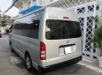 Toyota Hiace 2018 - Nhà cần bán Toyota Hiace 2018, số sàn, 16 chỗ, máy xăng, nhập Nhật, màu xám bạc