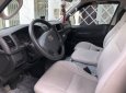 Toyota Hiace 2018 - Nhà cần bán Toyota Hiace 2018, số sàn, 16 chỗ, máy xăng, nhập Nhật, màu xám bạc