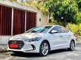 Hyundai Elantra 2019 - Mình cần bán xe Hyundai Elantra 2019, số tự động, bản 2.0, màu trắng