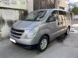 Hyundai Starex 2015 - Bán gấp Hyundai Starex Van 2015, số sàn, máy dầu, màu xám