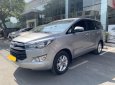 Toyota Innova E 2019 - Cần bán gấp Toyota Innova E đời 2019, màu bạc