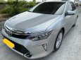Toyota Camry 2.0E 2017 - Cần bán xe Toyota Camry 2.0E 2017 màu bạc, xe đẹp đi kĩ, chính hãng Toyota Sure