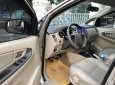 Toyota Innova 2.0E 2016 - Bán xe Toyota Innova 2.0E đời 2016, màu vàng, ít sử dụng, 378tr