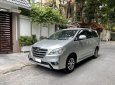 Toyota Innova 2.0E 2017 - Cần bán Toyota Innova 2.0E sản xuất 2017, màu bạc, chính chủ