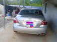 Toyota Vios 2011 - Cần bán gấp Toyota Vios đời 2011, màu bạc xe gia đình