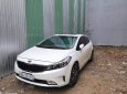 Kia Cerato 1.6AT 2017 - Bán Kia Cerato 1.6AT đời 2017, màu trắng, xe gia đình