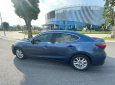 Mazda 3   2017 - Cần bán gấp Mazda 3 năm sản xuất 2017, màu xanh lam xe gia đình
