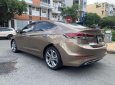 Hyundai Elantra   2.0AT 2018 - Cần bán Hyundai Elantra 2.0AT sản xuất năm 2018, màu nâu, giá 550tr