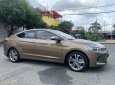 Hyundai Elantra   2.0AT 2018 - Cần bán Hyundai Elantra 2.0AT sản xuất năm 2018, màu nâu, giá 550tr