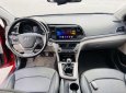 Hyundai Elantra 2017 - Cần bán lại xe Hyundai Elantra đời 2017, màu đỏ số sàn giá cạnh tranh