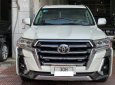 Toyota Land Cruiser   VX.S 5.7 V8 2016 - Cần bán Toyota Land Cruiser VX.S 5.7 V8 năm 2016, màu trắng, nhập khẩu