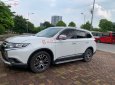 Mitsubishi Outlander   2.0  2019 - Bán Mitsubishi Outlander 2.0 năm 2019, màu trắng còn mới