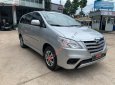 Toyota Innova   2.0E  2015 - Cần bán gấp Toyota Innova 2.0E đời 2015, màu bạc