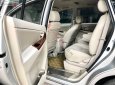 Toyota Innova 2013 - Bán Toyota Innova sản xuất 2013, màu bạc xe gia đình giá cạnh tranh