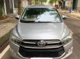 Toyota Innova  2.0G  2017 - Bán ô tô Toyota Innova 2.0G đời 2017, màu bạc xe gia đình, giá 605tr