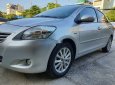 Toyota Vios E  2011 - Cần bán lại xe Toyota Vios E 2011, màu bạc xe gia đình, giá chỉ 265 triệu