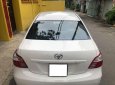 Toyota Vios E 2013 - Bán Toyota Vios E sản xuất năm 2013, màu trắng chính chủ, giá 235tr