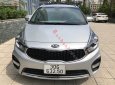 Kia Rondo   2.0GAT  2016 - Bán Kia Rondo 2.0GAT sản xuất năm 2016, màu bạc số tự động, giá 459tr