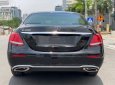 Mercedes-Benz E200 2017 - Bán Mercedes E200 năm sản xuất 2017, màu đen