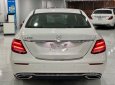 Mercedes-Benz E200 2019 - Bán Mercedes E200 năm sản xuất 2019, màu trắng còn mới