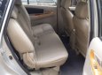 Toyota Innova 2.0G 2010 - Cần bán lại xe Toyota Innova 2.0G năm sản xuất 2010, màu bạc, giá tốt