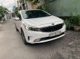 Kia Cerato 1.6 AT 2017 - Cần bán gấp Kia Cerato 1.6 AT đời 2017, màu trắng, giá 475tr