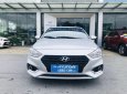 Hyundai Accent 1.4 MT 2018 - Cần bán lại xe Hyundai Accent 1.4 MT 2018, màu bạc, giá chỉ 348 triệu