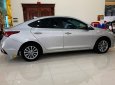 Hyundai Accent   1.4MT 2018 - Cần bán xe Hyundai Accent 1.4MT đời 2018, màu bạc, 385tr