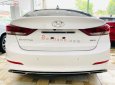 Hyundai Elantra   2.0AT  2017 - Bán Hyundai Elantra 2.0AT sản xuất năm 2017, màu trắng xe gia đình, giá chỉ 545 triệu