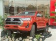 Toyota Hilux 2.4 4x2 AT 2021 - Toyota Hilux 2.4 AT 4X2 màu đỏ cam giao ngay tháng 11