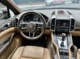 Porsche Cayenne 2016 - Cần bán xe màu nâu