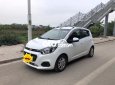 Chevrolet Spark  LT 2019 - Cần bán lại xe Chevrolet Spark LT đời 2019, màu trắng  