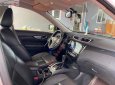 Nissan X trail   SL 2.0   2016 - Cần bán lại xe Nissan X trail SL 2.0 sản xuất năm 2016, màu trắng 