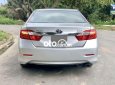 Toyota Camry  2.5G 2013 - Cần bán gấp Toyota Camry 2.5G 2013, màu bạc xe gia đình