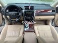 Toyota Camry  2.5G 2013 - Cần bán gấp Toyota Camry 2.5G 2013, màu bạc xe gia đình