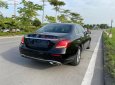 Mercedes-Benz 2019 - Cần bán lại xe Mercedes E200 đời 2019, màu đen