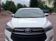Toyota Innova  E 2017 - Bán Toyota Innova E sản xuất năm 2017, màu trắng xe gia đình, giá chỉ 490 triệu