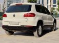 Volkswagen Tiguan 2012 - Cần bán lại xe Volkswagen Tiguan sản xuất 2012, màu trắng, nhập khẩu nguyên chiếc