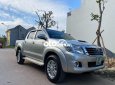 Toyota Hilux 2012 - Bán Toyota Hilux sản xuất 2012, màu bạc, xe nhập còn mới, giá 390tr