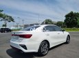 Kia Cerato AT 2019 - Cần bán gấp Kia Cerato 2.0 Premium sản xuất 2019, màu trắng  